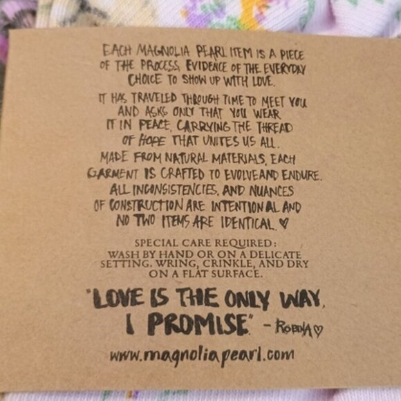 NWT Magnolia Pearl Shadow & Boo Thistle Cat Socks Cotton Whimsical - Picture 4 of 5